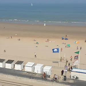 Raversijde With Seaview Appartement
